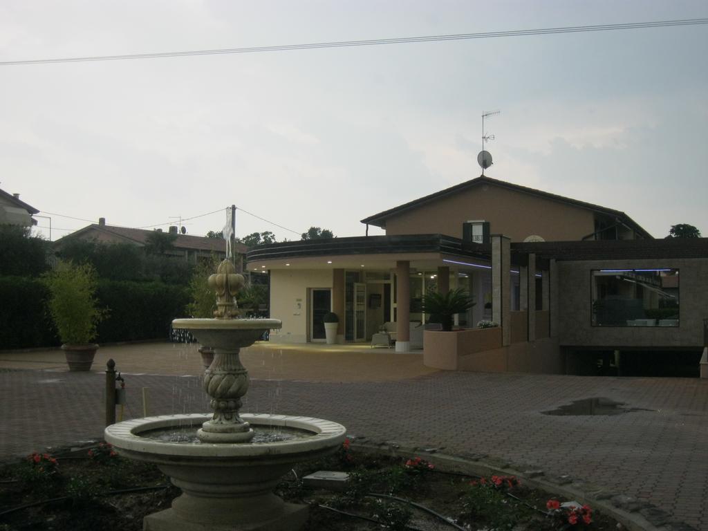 Residence La Margherita Lazise Exteriör bild