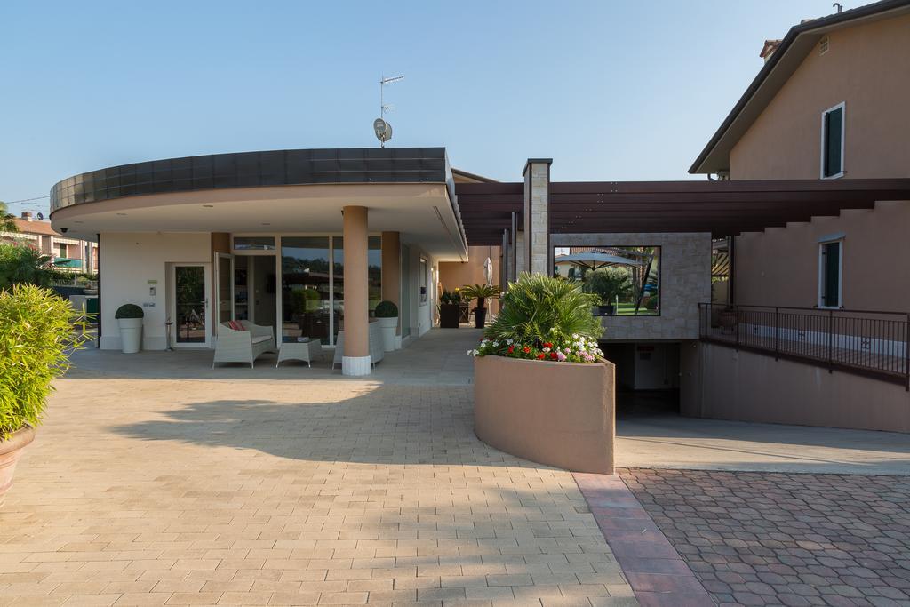 Residence La Margherita Lazise Exteriör bild